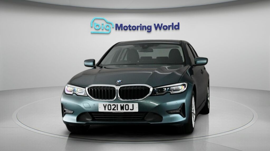 BMW 3 Series Se Pro YO21WOJ Blue #3
