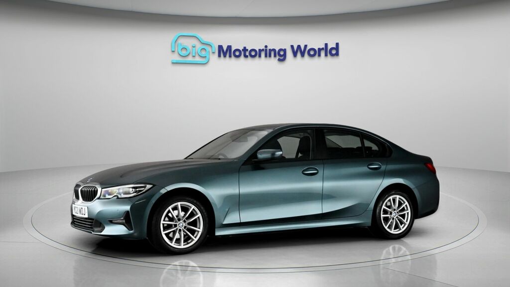 BMW 3 Series Se Pro YO21WOJ Blue #4