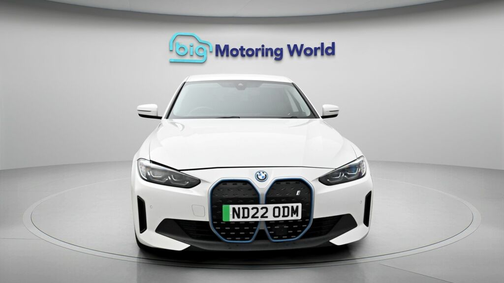 BMW i4 Sport White #2