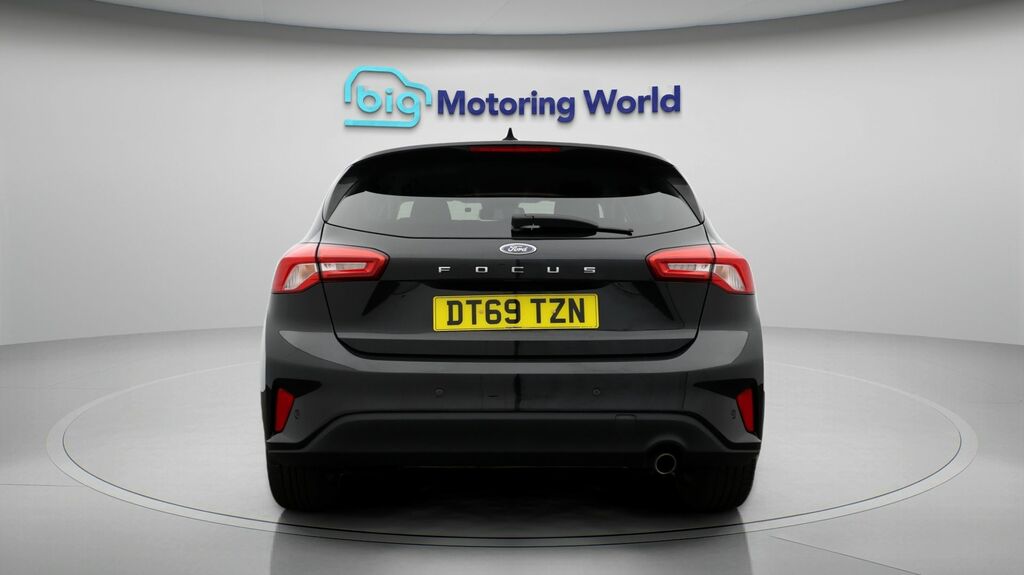 Ford Focus Titanium Black #6