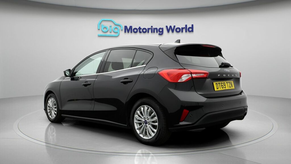 Ford Focus Titanium Black #5