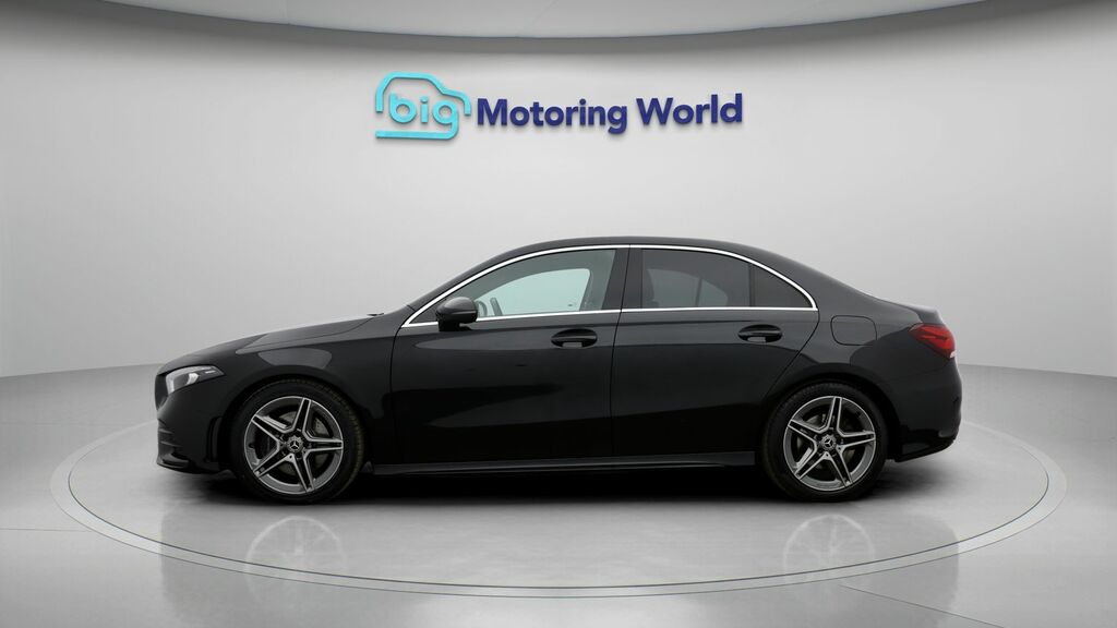 Mercedes-Benz A Class Amg Line WF21YKU Black #4