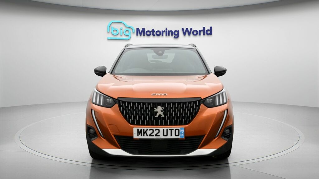 Peugeot 2008 Puretech Active Premium Red #2