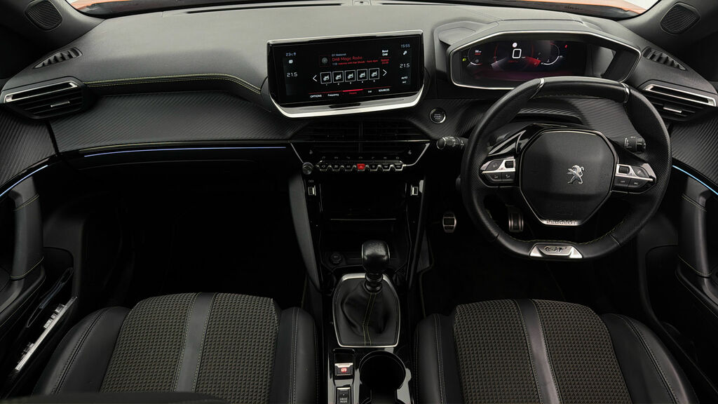 Peugeot 2008 Puretech Active Premium Red #12