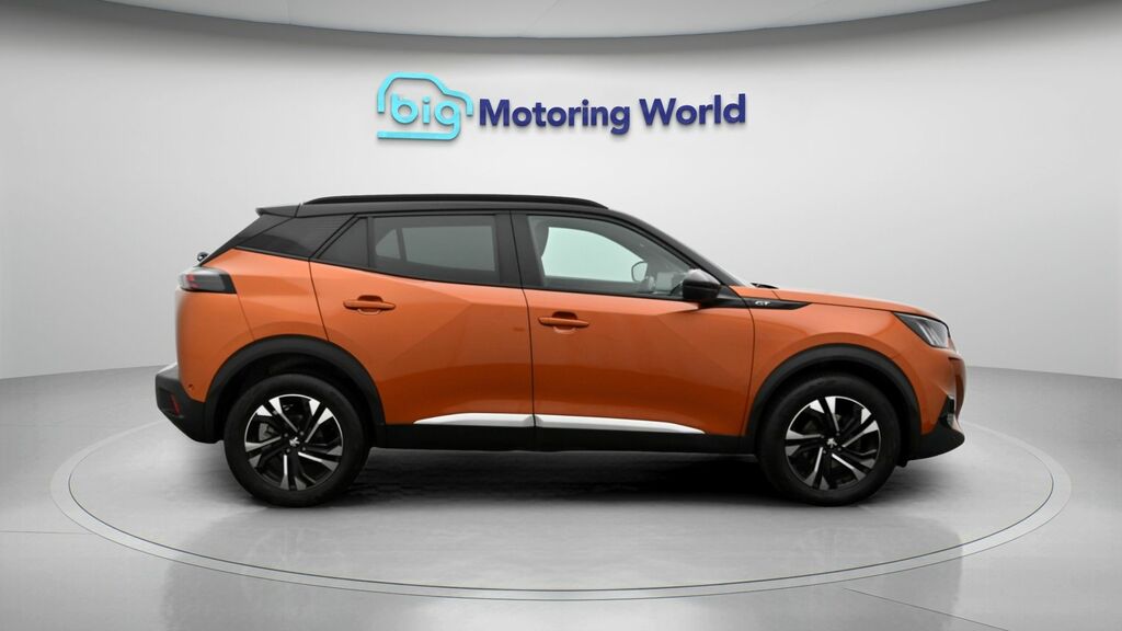 Peugeot 2008 Puretech Active Premium Red #8