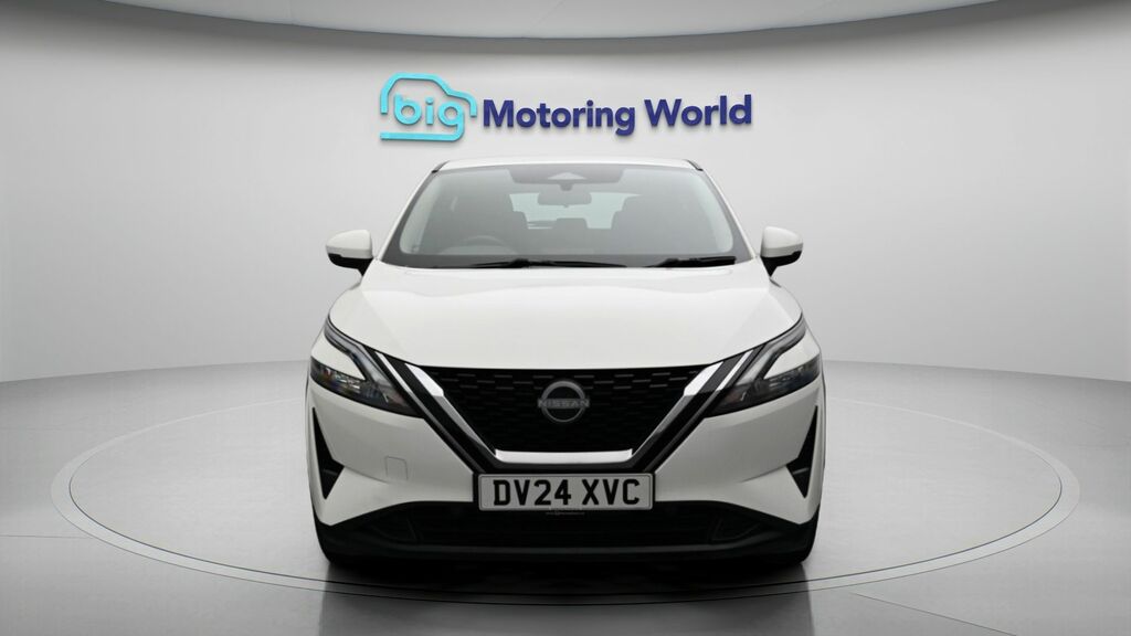 Nissan Qashqai Acenta Premium DV24XVC White #2