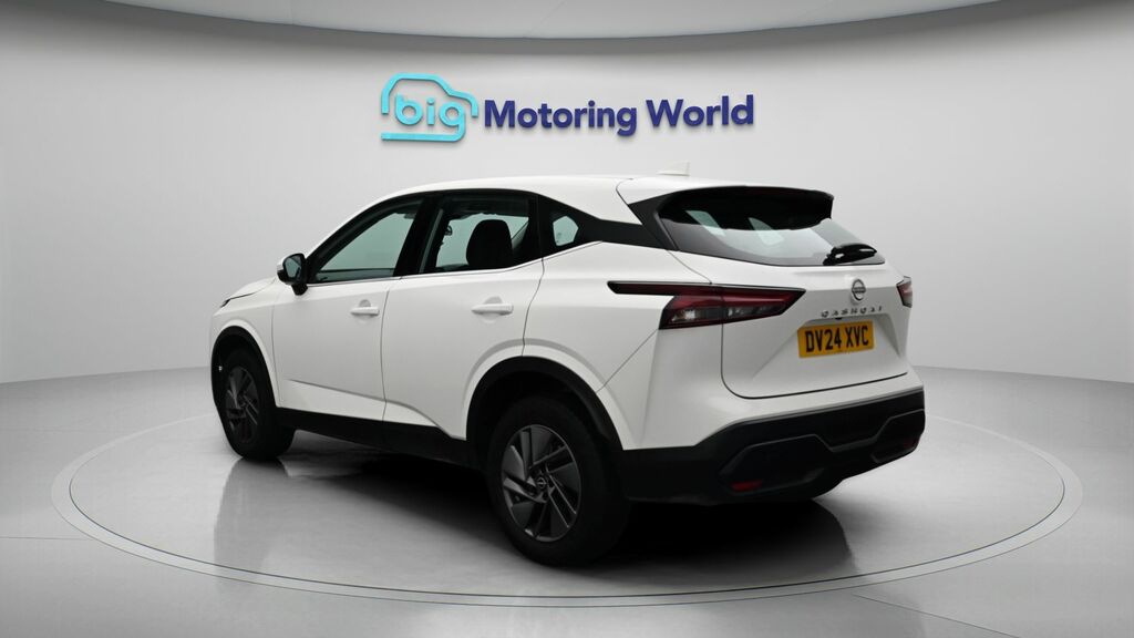 Nissan Qashqai Acenta Premium DV24XVC White #5