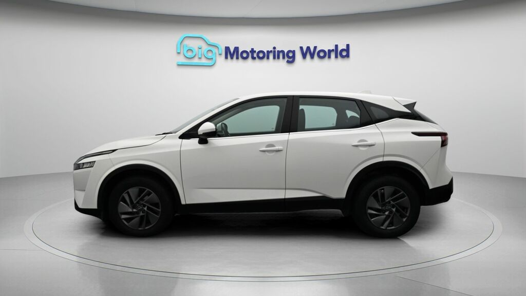 Nissan Qashqai Acenta Premium DV24XVC White #4