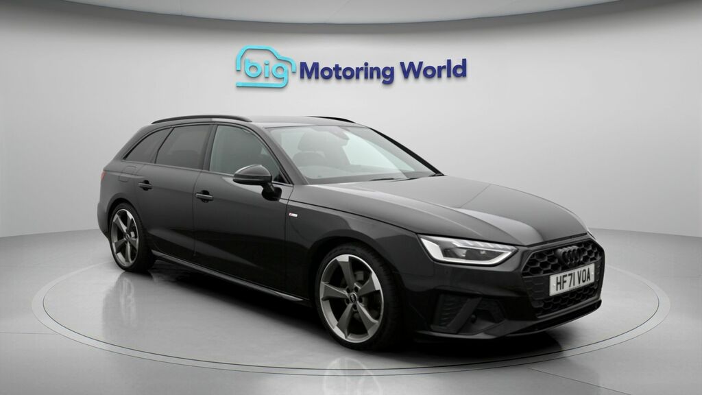 Audi A4 Avant Black Edition Black