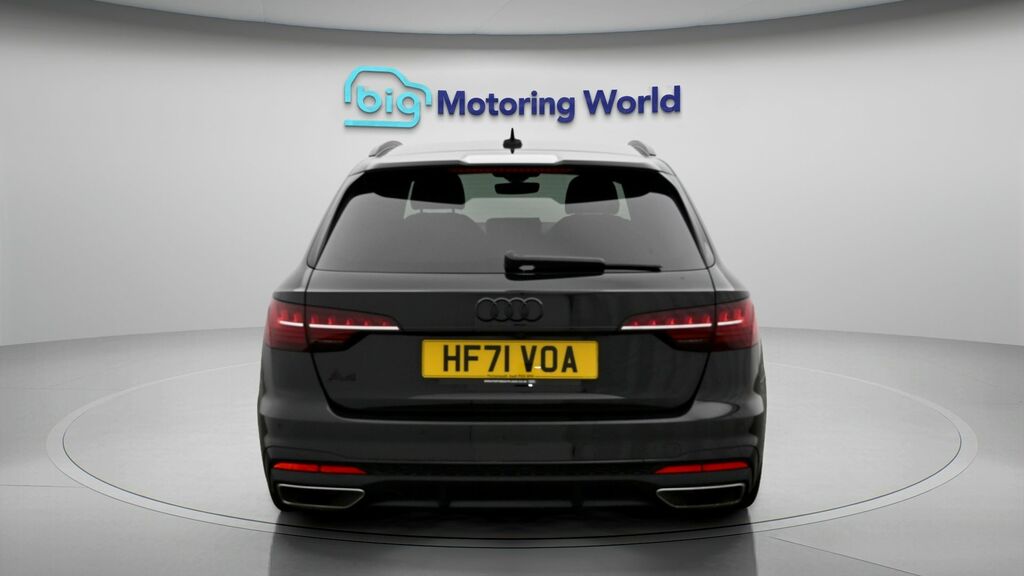 Audi A4 Avant Black Edition Black #6