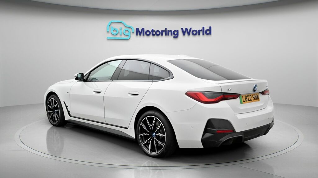 BMW i4 M Sport White #5