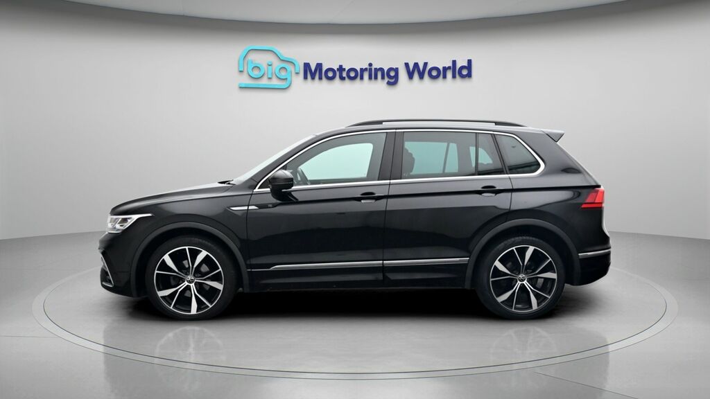 Volkswagen Tiguan R-line DC21FPZ Black #4