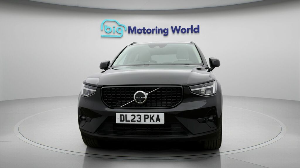 Volvo XC40 Ultimate Dark DL23PKA Black #2