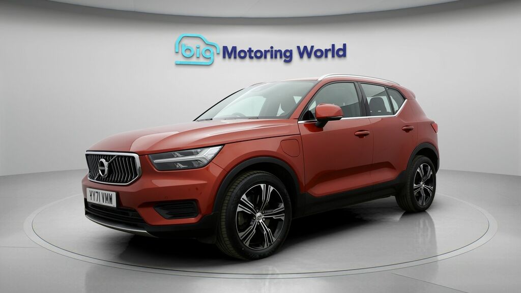 Volvo XC40 Inscription Red #3