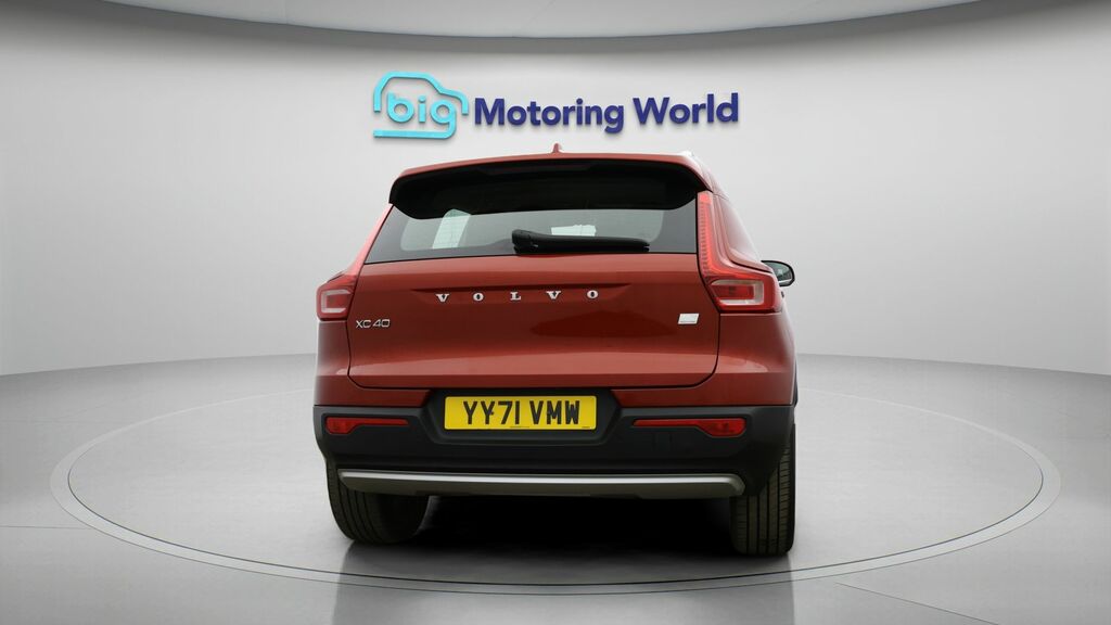 Volvo XC40 Inscription Red #6