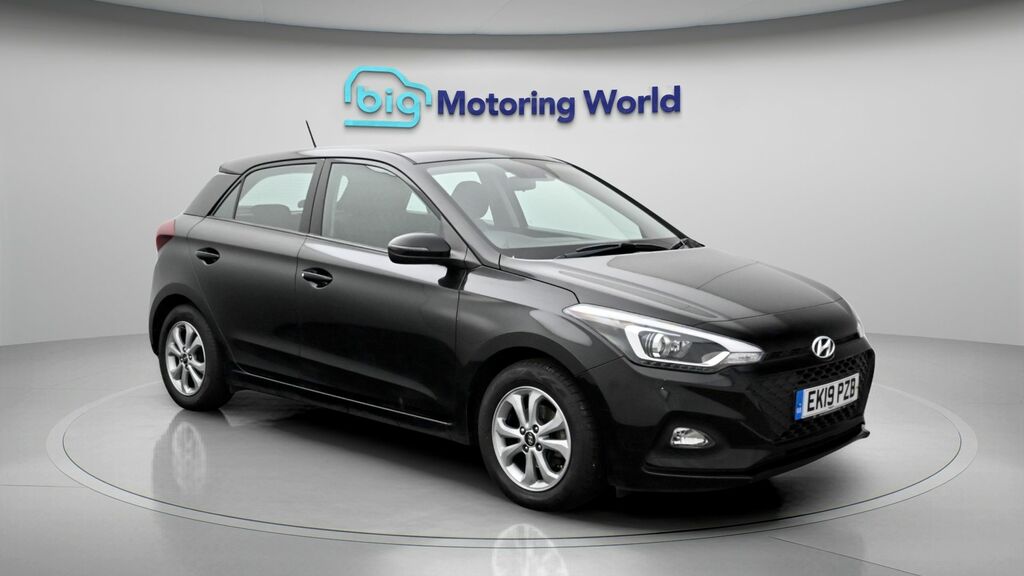 Hyundai I20 Se Launch Edition Black