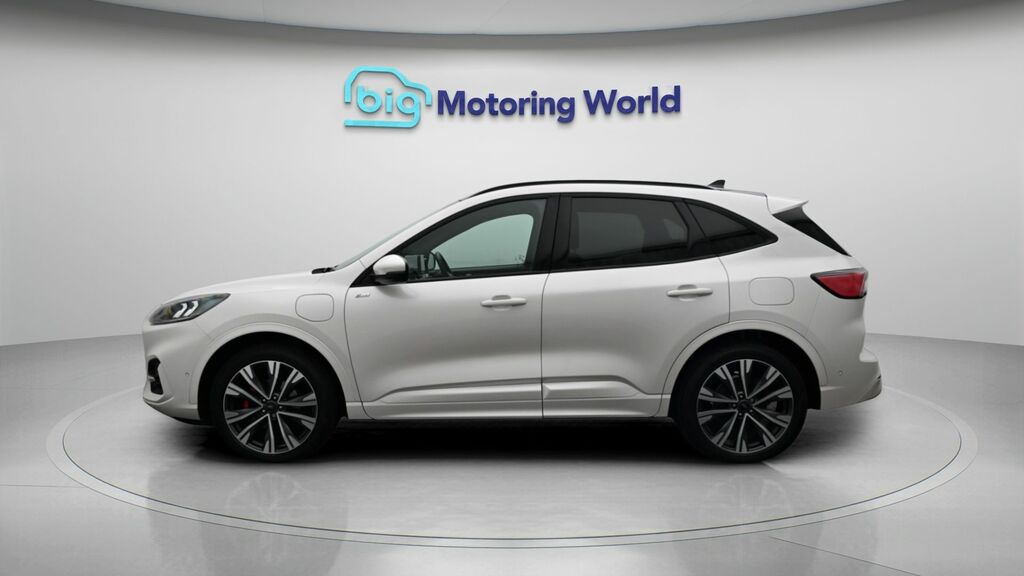 Ford Kuga St-line X YO23OXA White #4