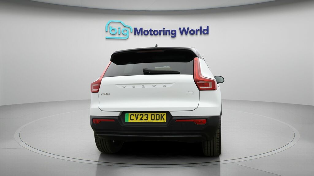 Volvo XC40 Ultimate White #6