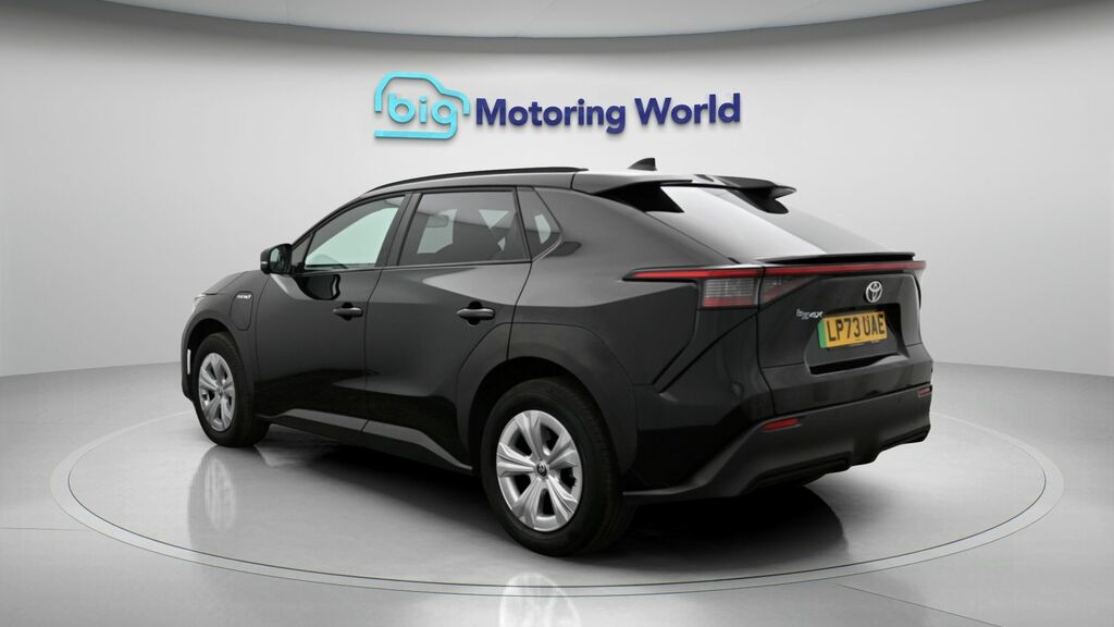 Toyota bZ4X Motion Black #5