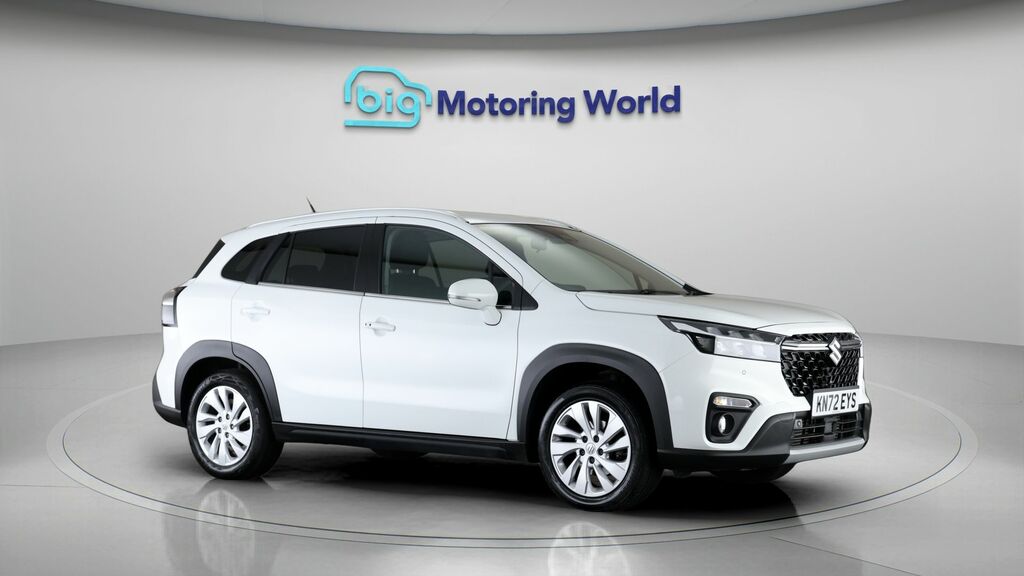 Suzuki S Cross Motion White