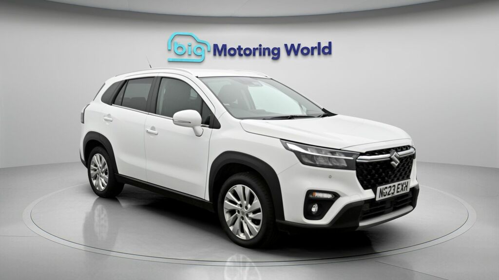 Suzuki S Cross Motion White