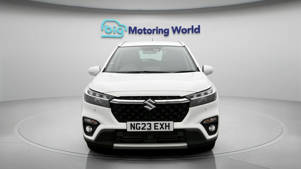 Suzuki S Cross Motion White #2