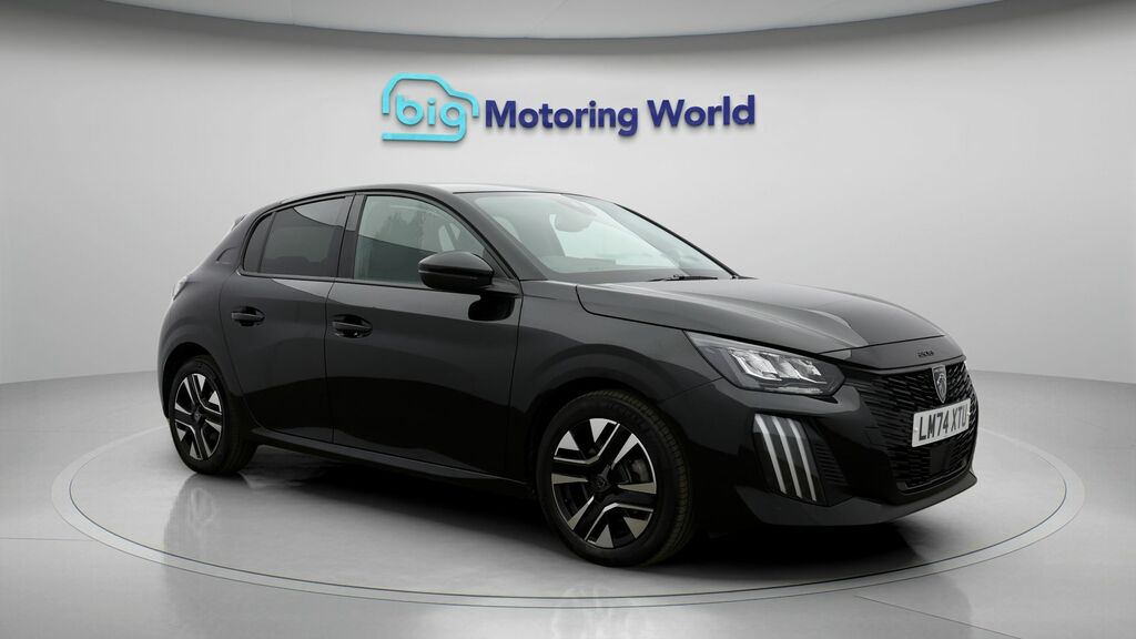 Peugeot 208 Allure Black