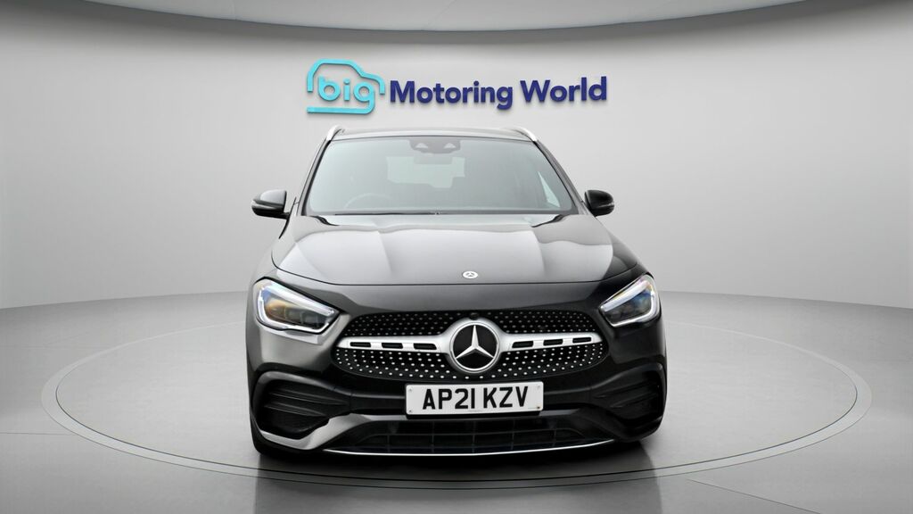Mercedes-Benz GLA Class Amg Line AP21KZV Black #2