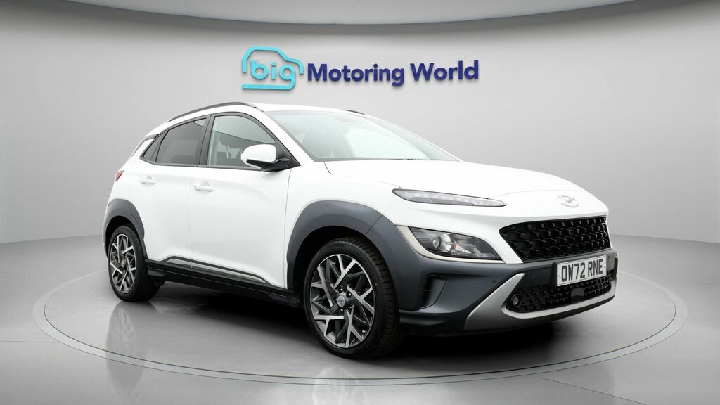Hyundai Kona Premium White
