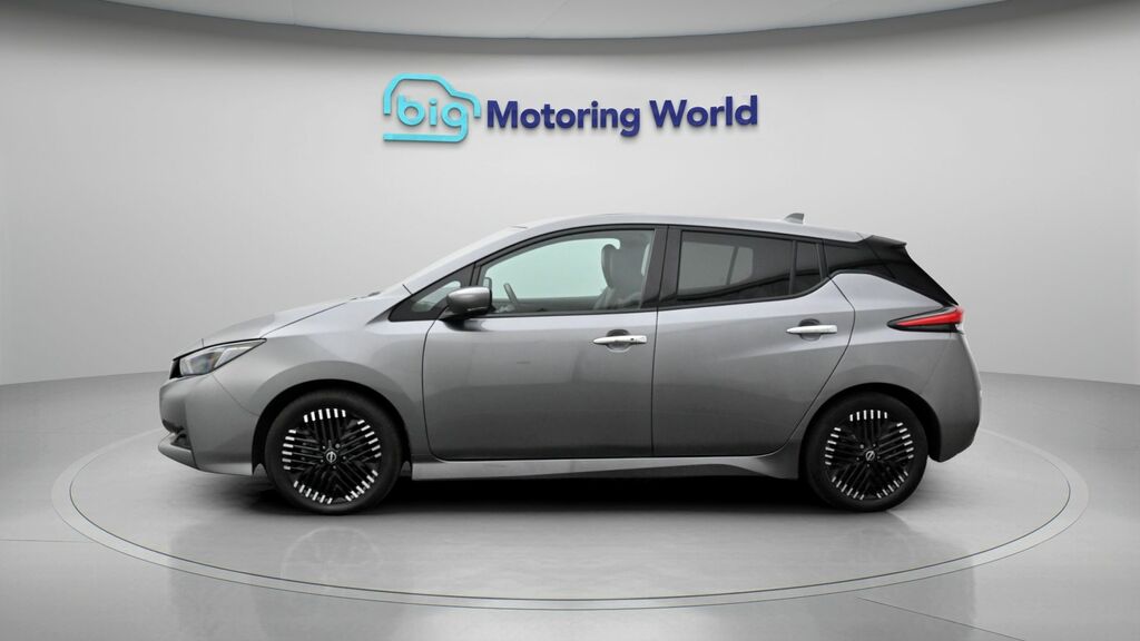 Nissan Leaf Tekna Grey #4