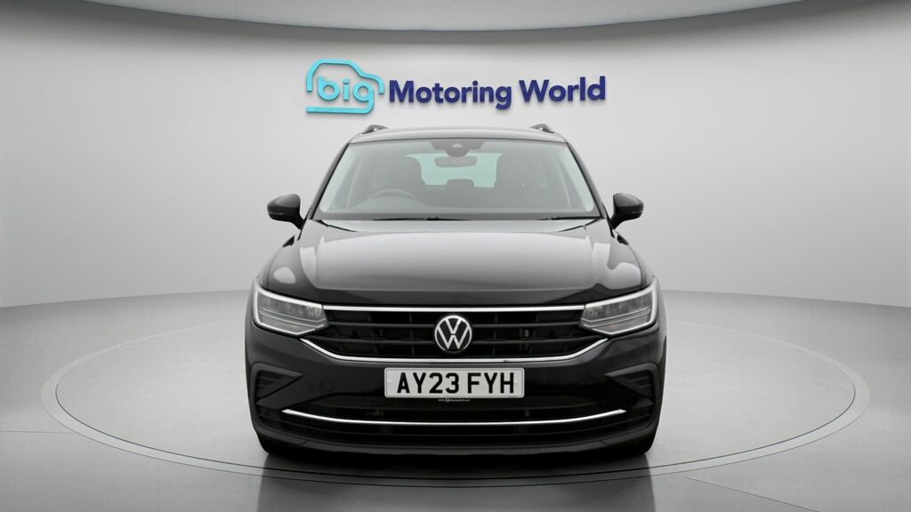 Volkswagen Tiguan Life AY23FYH Black #2