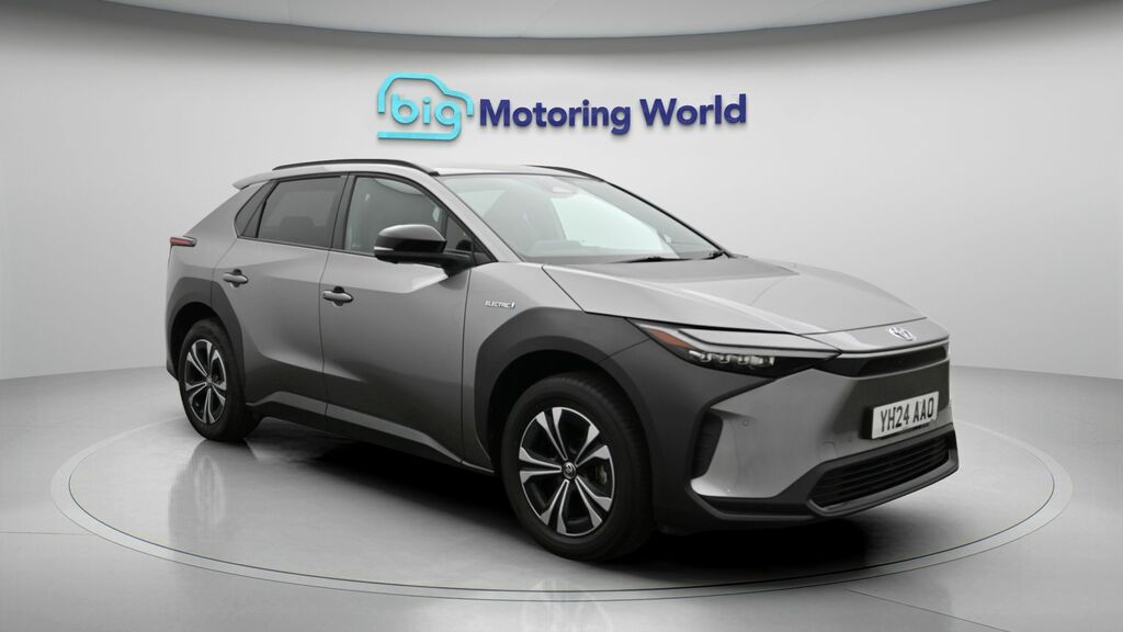 Toyota bZ4X Motion Grey