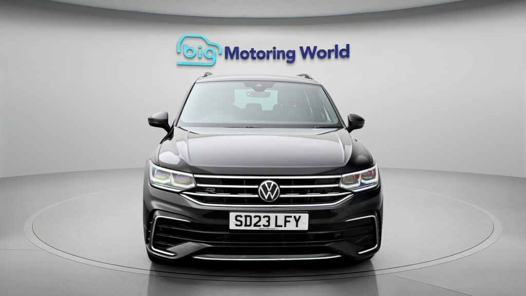 Volkswagen Tiguan R-line Edition SD23LFY Black #2