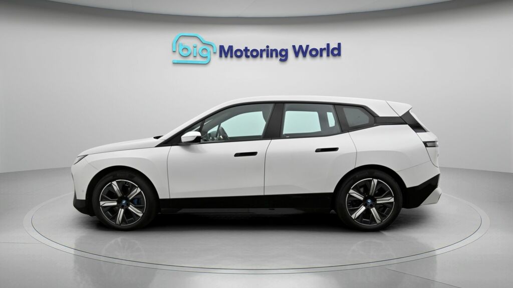 BMW iX M Sport White #4