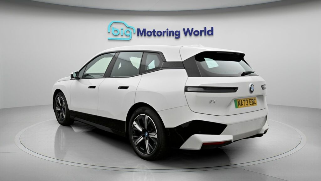 BMW iX M Sport White #5