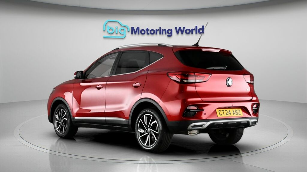 MG ZS Exclusive Red #6