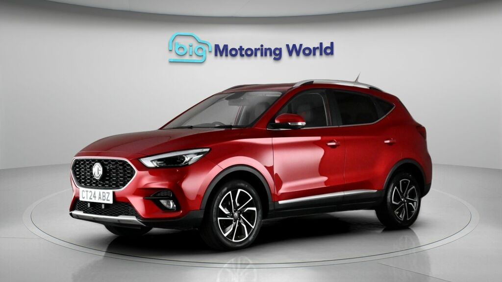 MG ZS Exclusive Red #4
