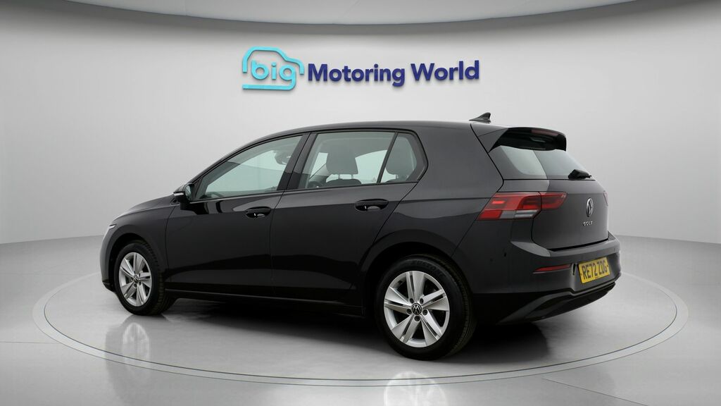 Volkswagen Golf Life Black #5