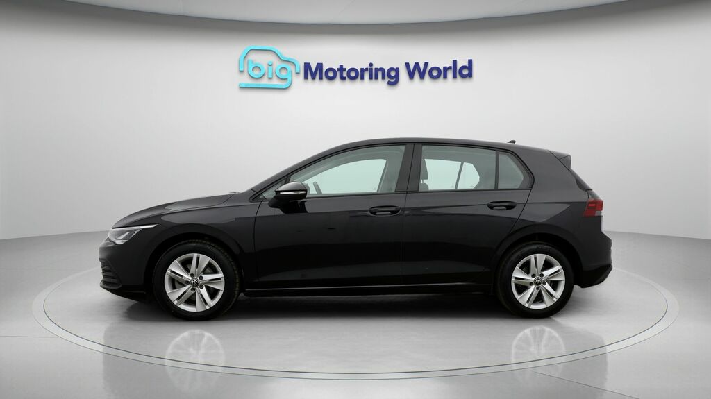 Volkswagen Golf Life Black #4