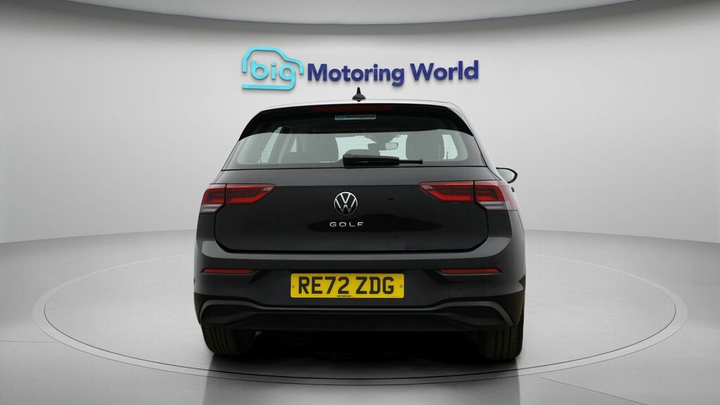 Volkswagen Golf Life Black #6