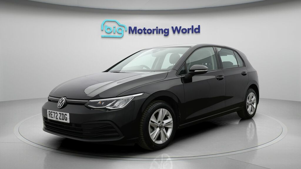 Volkswagen Golf Life Black #3