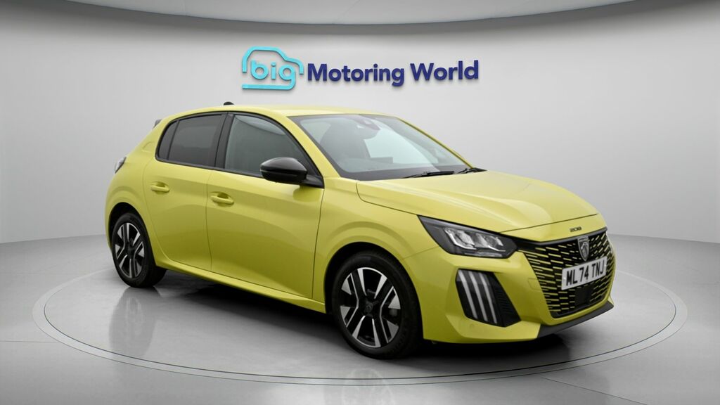 Peugeot 208 Allure Yellow