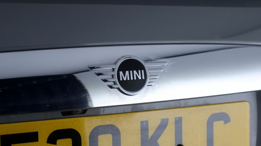 Mini Convertible 1.5 Cooper Exclusive II Comfort Pack Blue #19