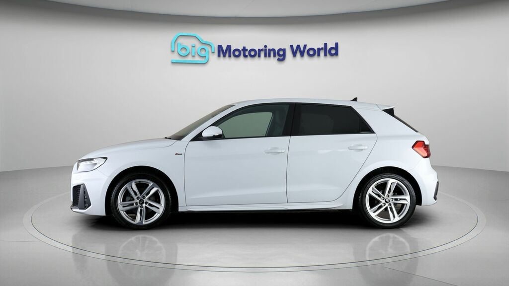 Audi A1 S Line EA22VPD White #4