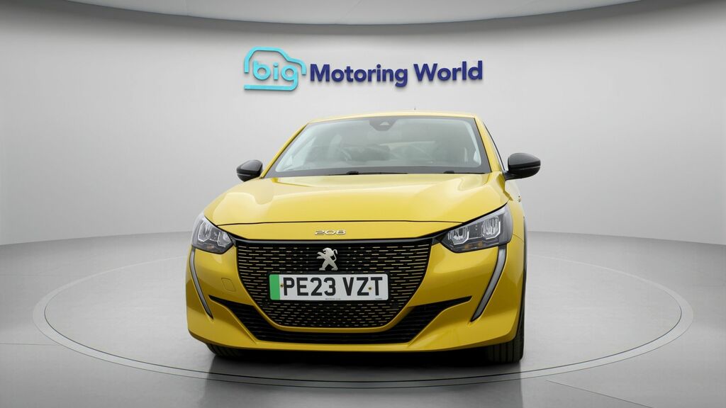 Peugeot e-208 Active Premium Yellow #2
