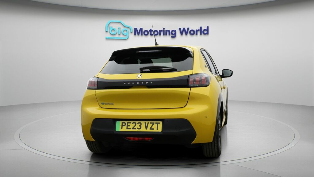 Peugeot e-208 Active Premium Yellow #6