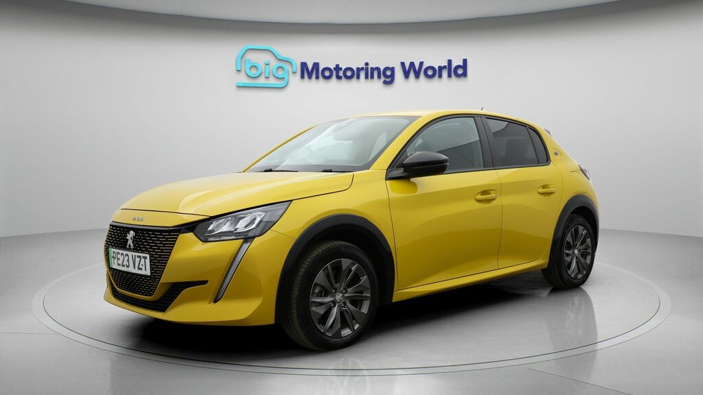 Peugeot e-208 Active Premium Yellow #3