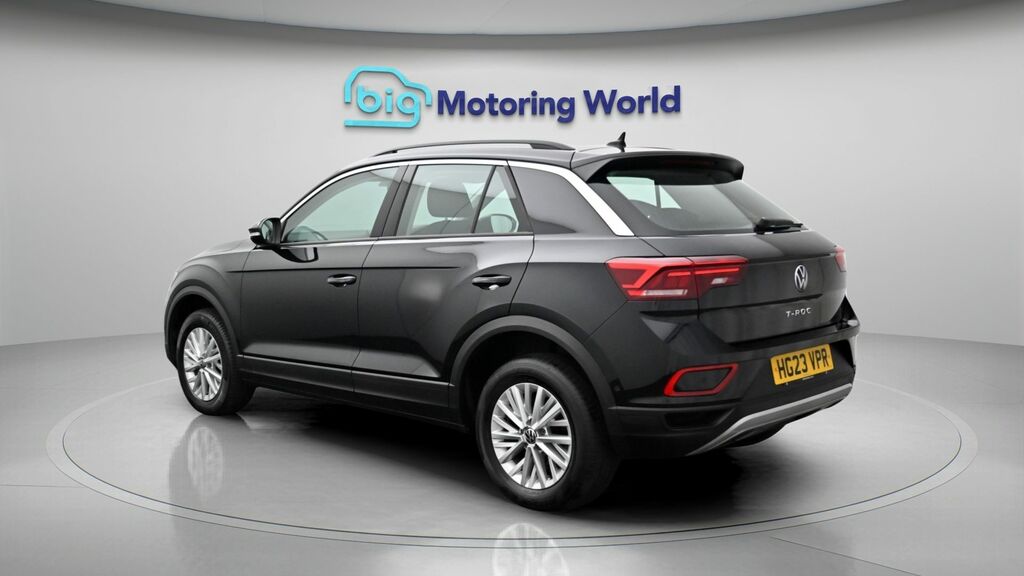 Volkswagen T-Roc Life Black #5