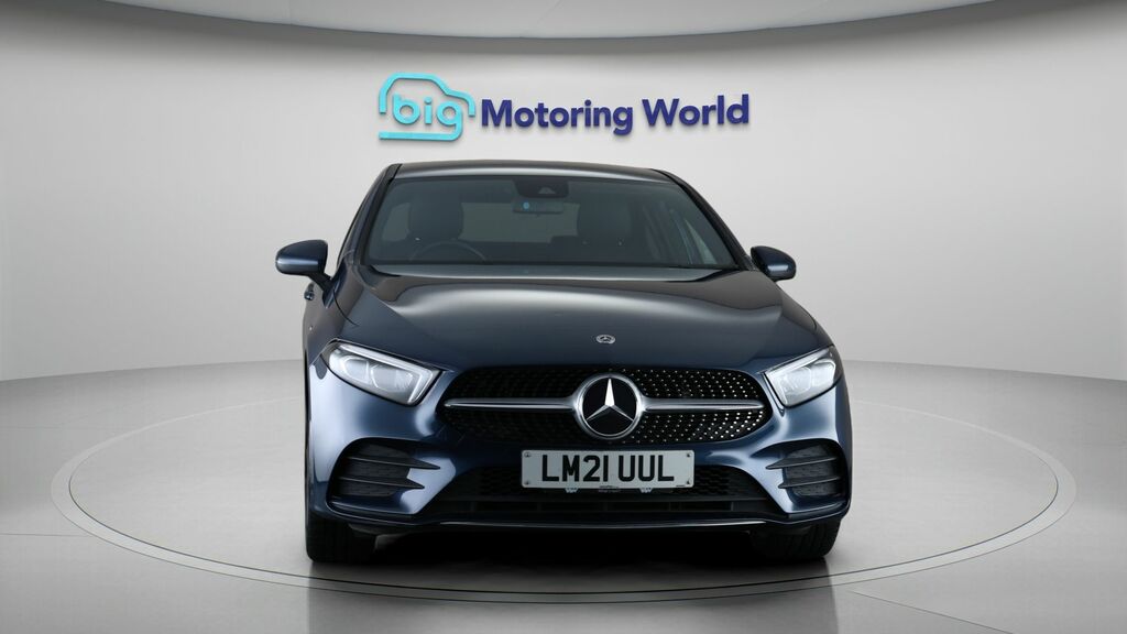 Mercedes-Benz A Class Amg Line LM21UUL Blue #2