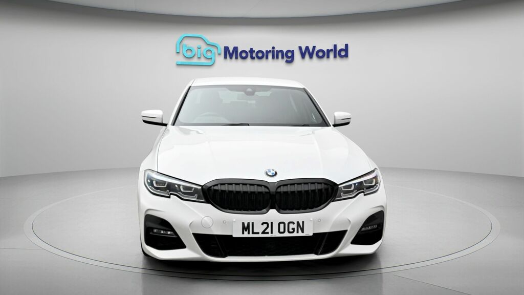 BMW 3 Series M Sport ML21OGN White #2